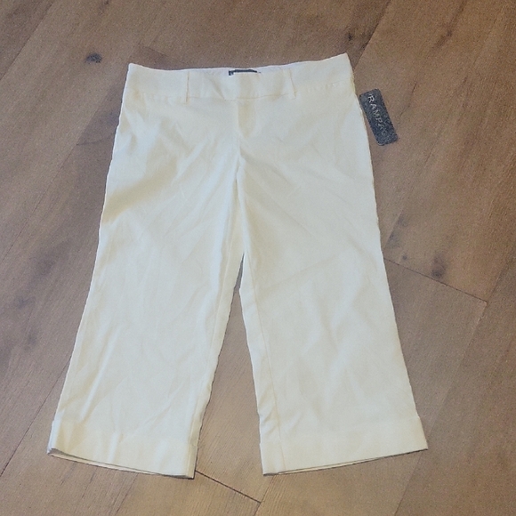 NWT Rampage White Cropped Capri Pants Size 7 - Picture 1 of 3